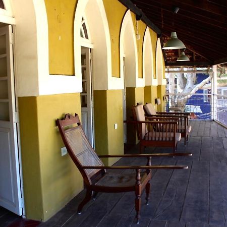Royal Phoenix Inn Панаджи Экстерьер фото
